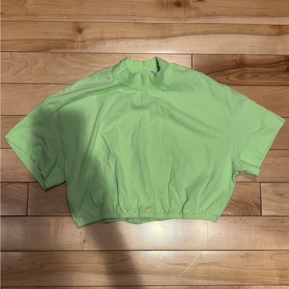 ALO Yoga Tops - ALO YOGA LIME GREEN KICK IT CROP TEE